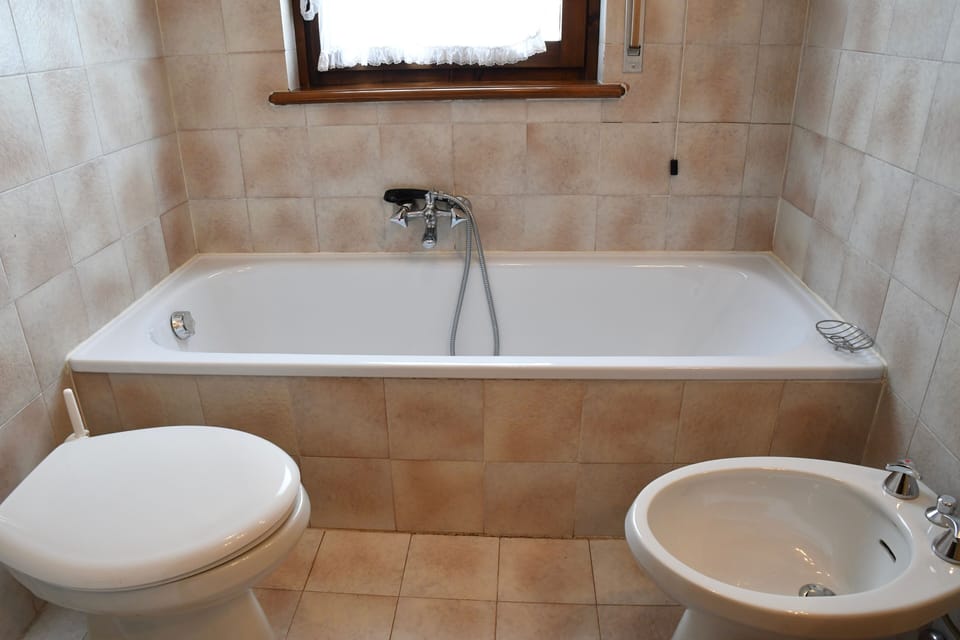 Bathroom 2