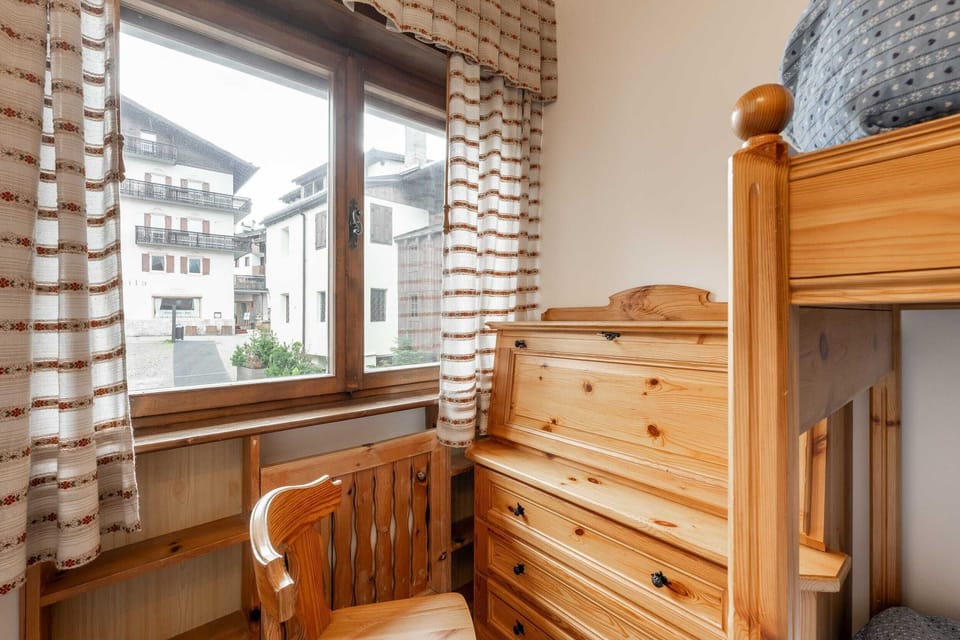 Second bedroom