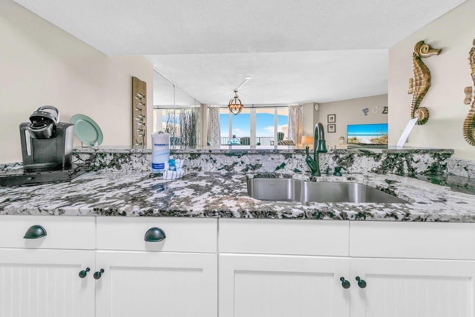 Condo, Multiple Beds (Dunes of Panama 2104E) | Interior