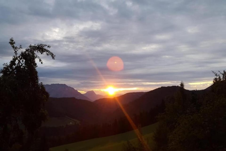 Region [summer] (>5 km)