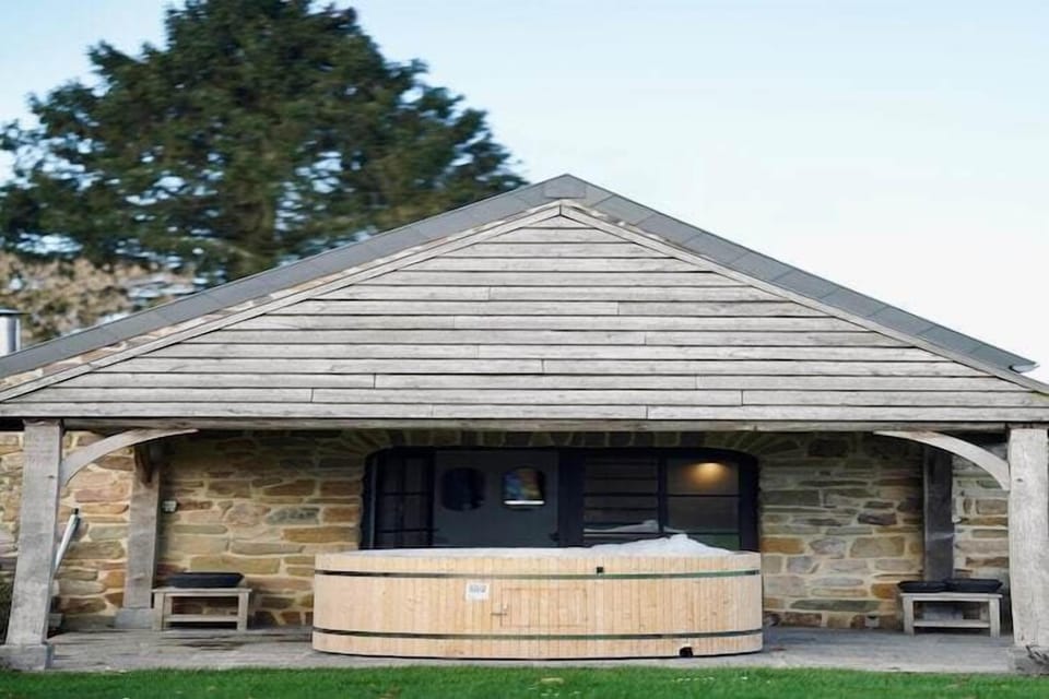 Holiday Home Exterior [summer]