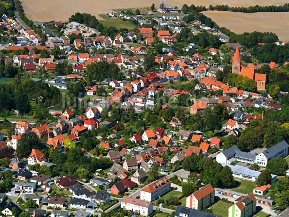 Region [summer] (>5 km)