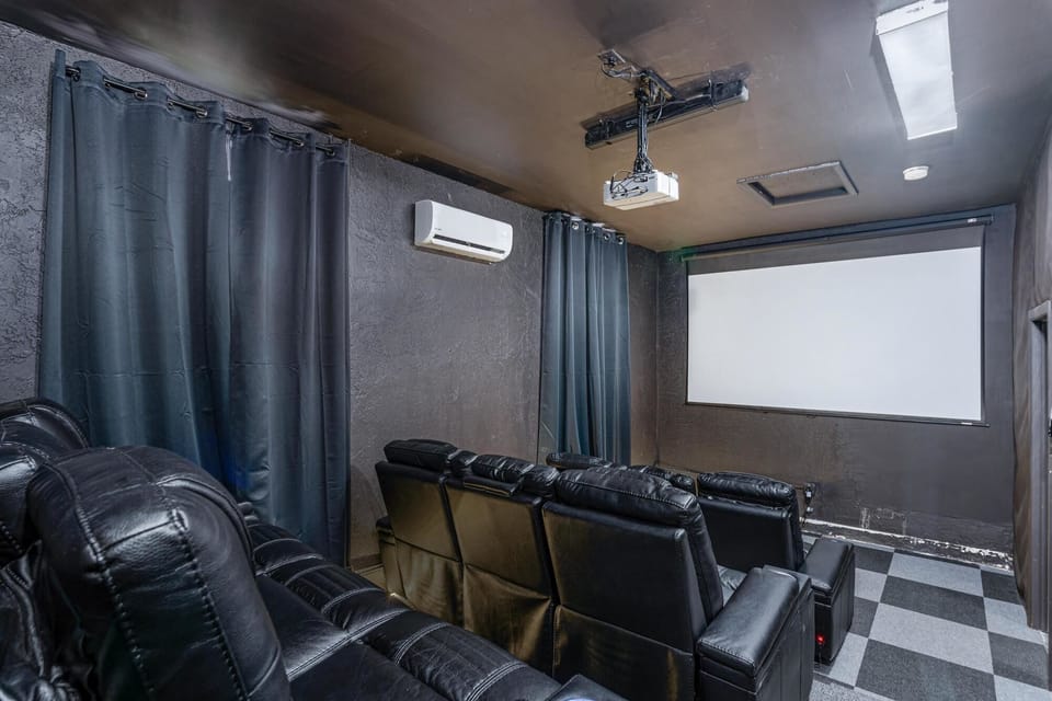 Villa (Multiple Bedrooms) | Interior