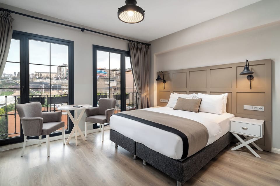 Egyptian cotton sheets, premium bedding, Tempur-Pedic beds, in-room safe