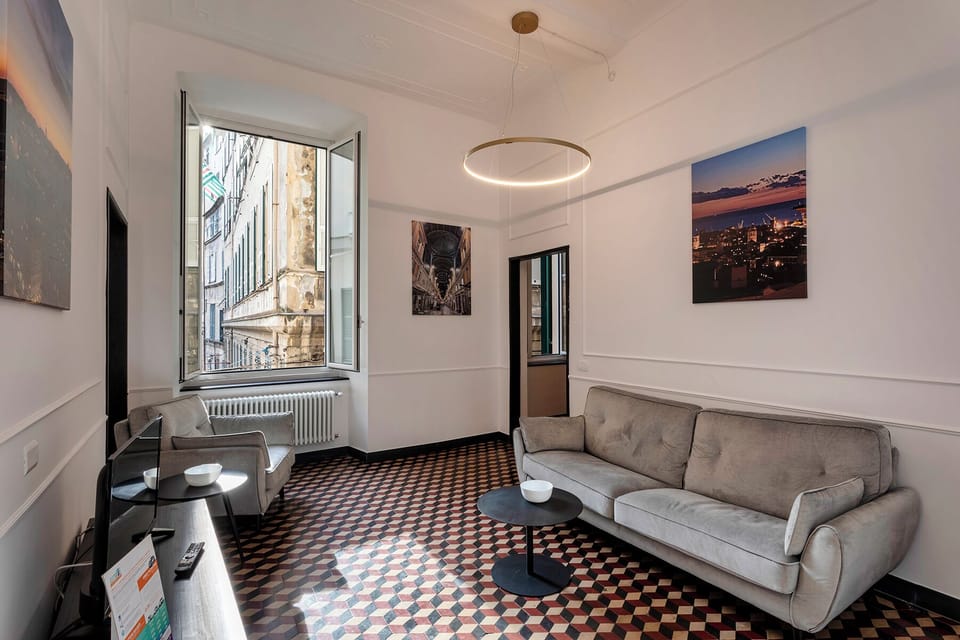 Apartment | Living area | 35-inch TV with digital channels