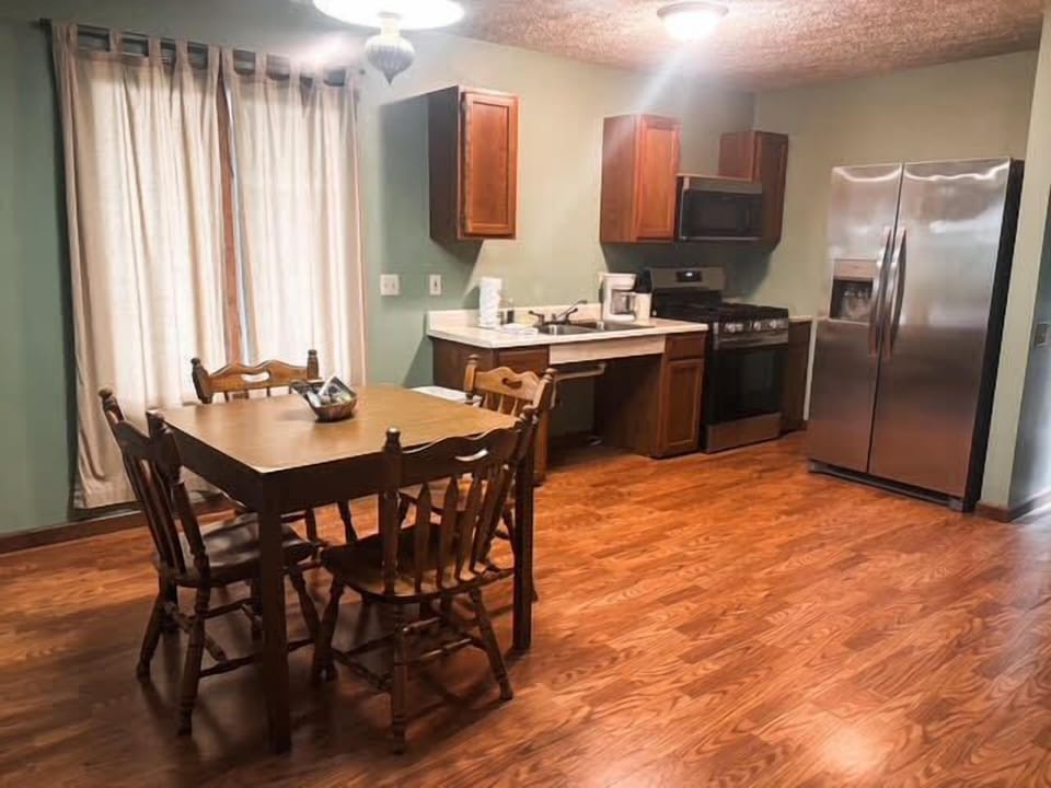 Kitchenette 2