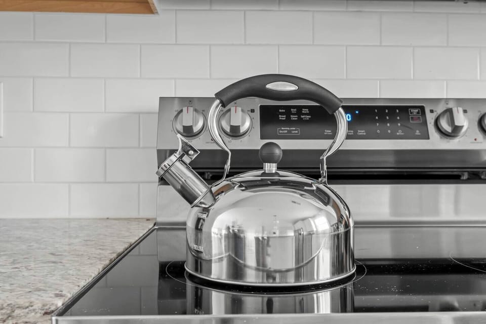 Meet your new best-tea friend! Just add water and watch the magic happen!