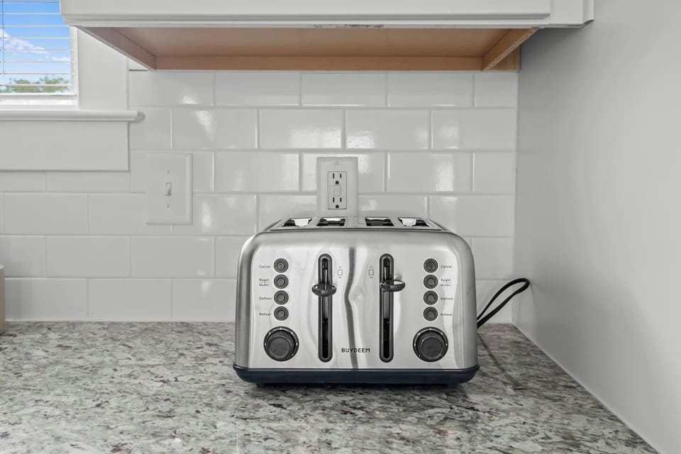 Toast your way to breakfast perfection! 