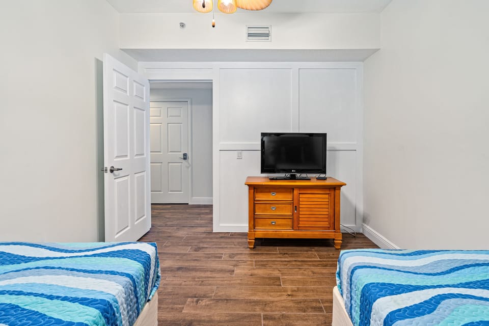 Twin Bedroom