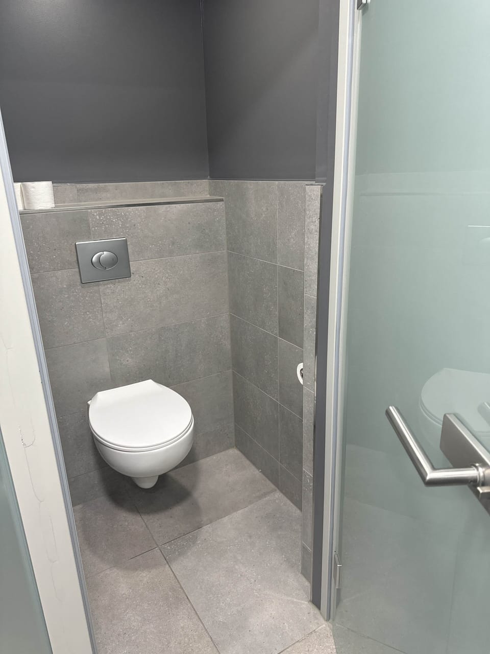 Basic Room (shared bathroom) | Bathroom | Slippers, towels