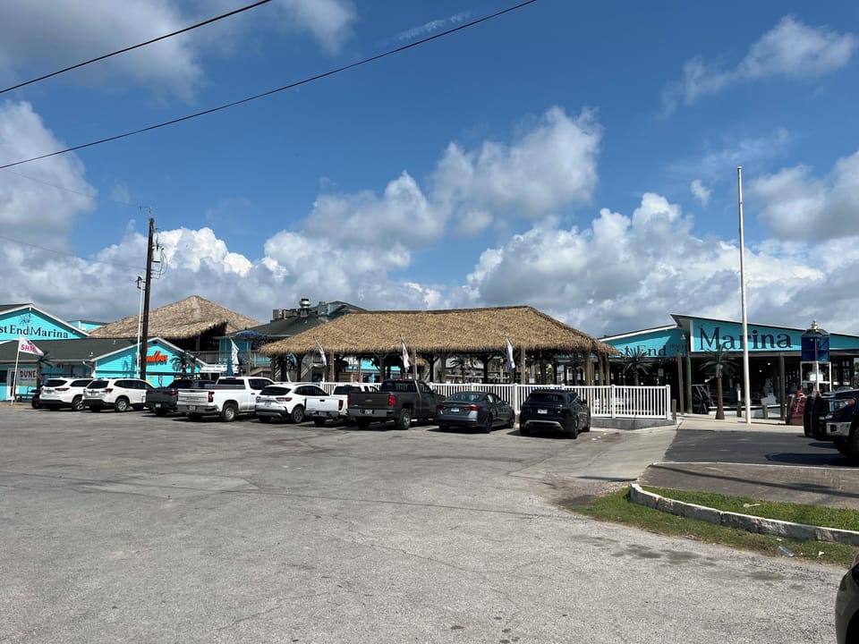 Sandbar restaurant/bar in Neighborhood 