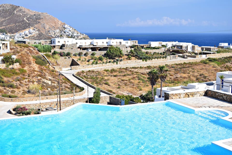 beautiful sea view from the amazing pool