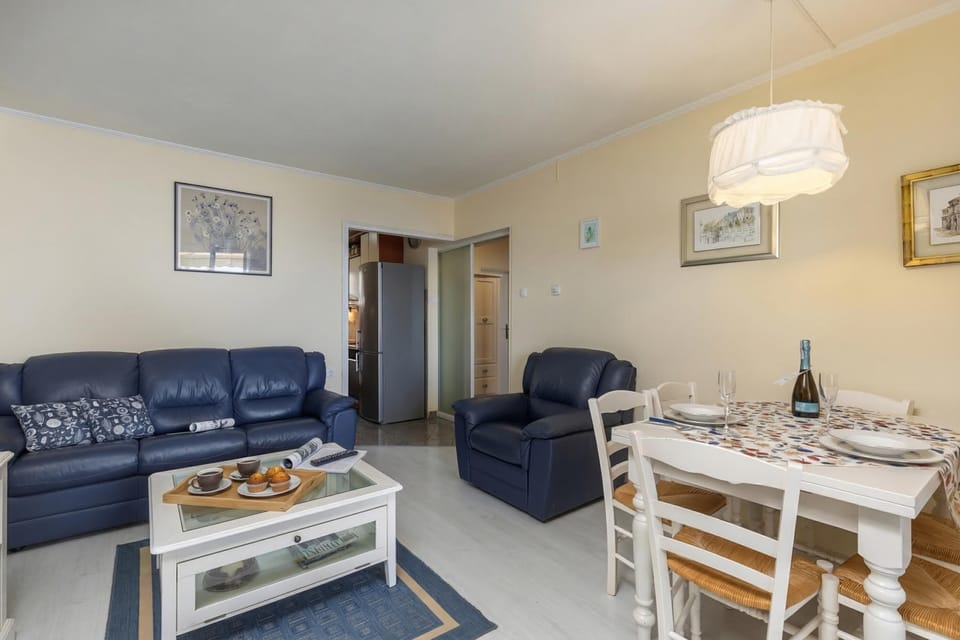 Standard Apartment, 2 Bedrooms, Balcony (Seaview City Apartment Frida) | Interior