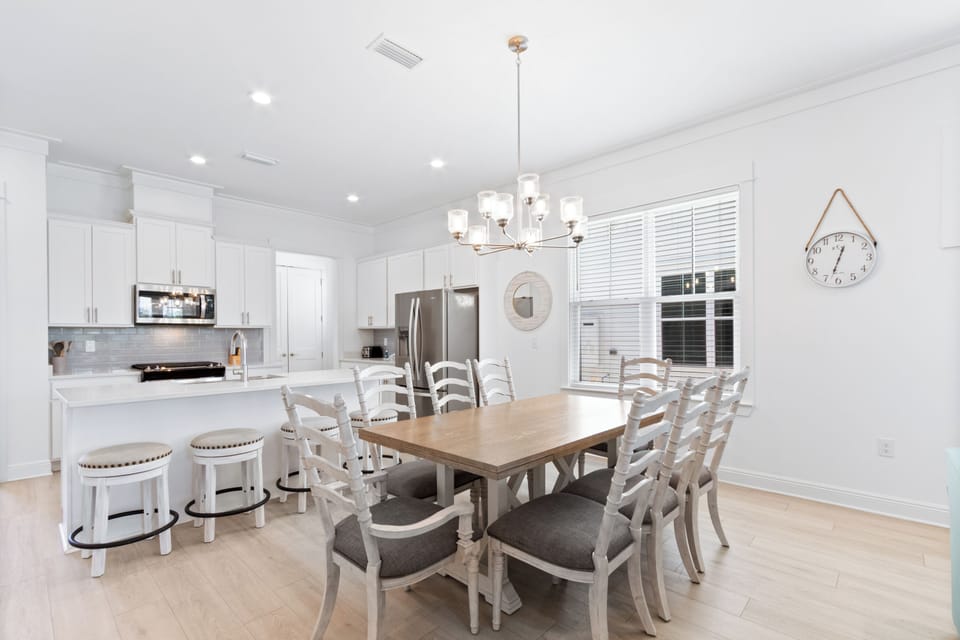 Signature House, 4 Bedrooms, Balcony, Bay View | In-room dining