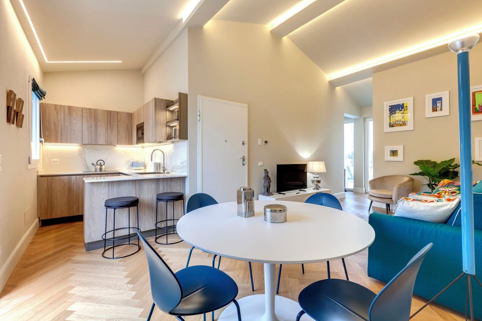 Apartment | Living area | Flat-screen TV
