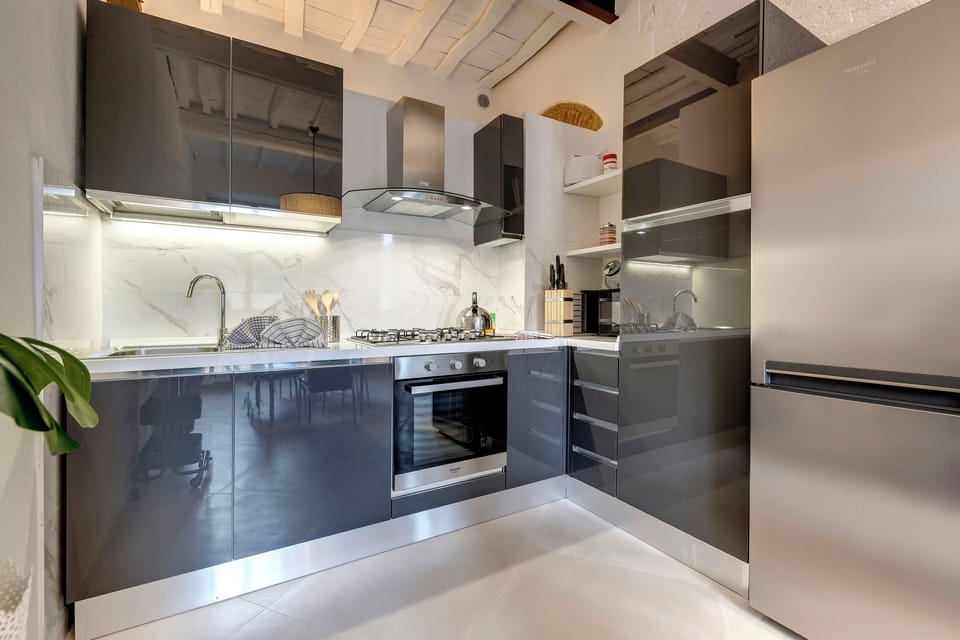 Apartment | Private kitchenette | Full-size fridge, microwave, oven, stovetop