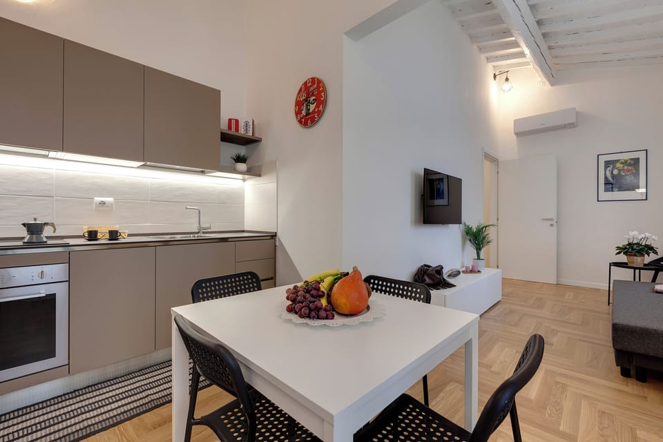 Apartment | Living area | Flat-screen TV