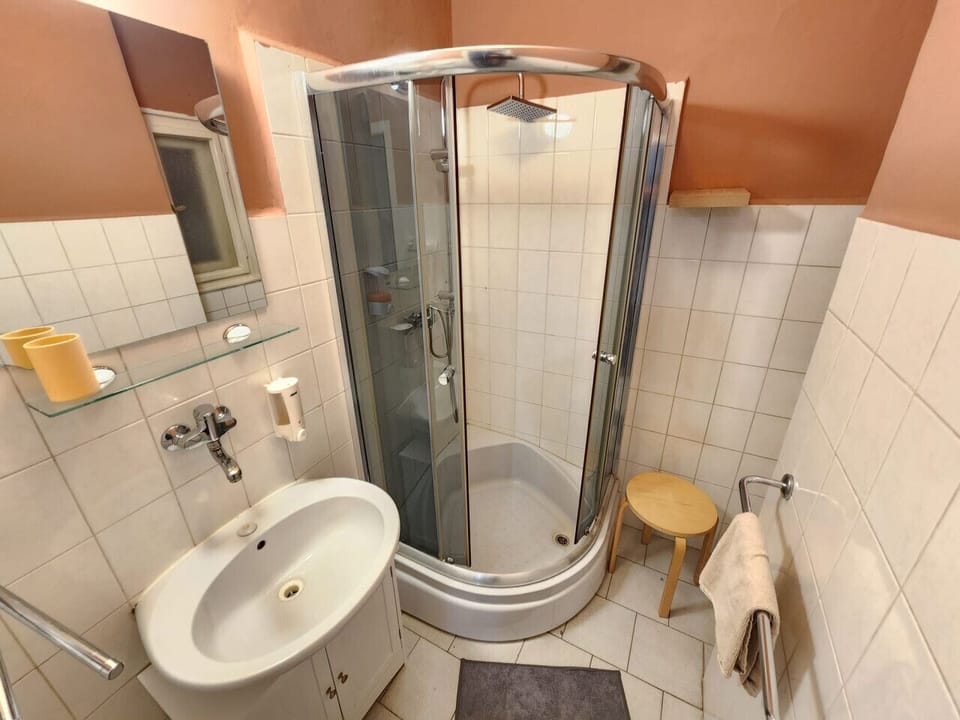 bird's eye bathroom view