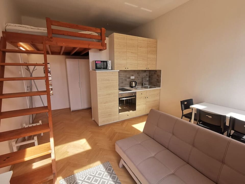stairs to bed