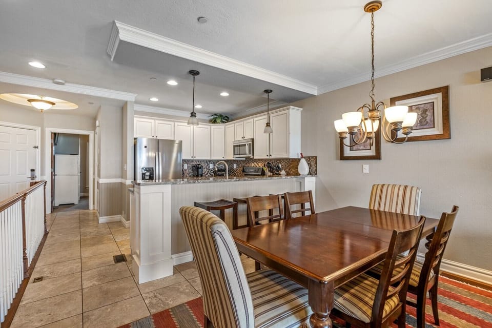 Dining Room/Kitchen