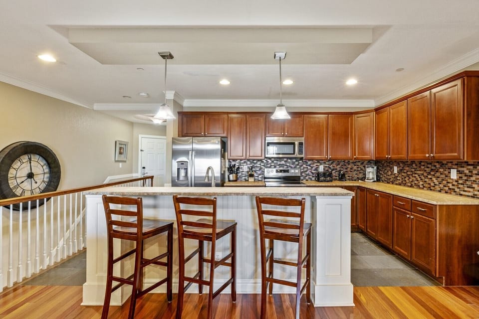 FFR_CSC 3H_LA_Dining_Kitchen_Rental_ints-6