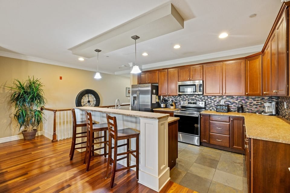 FFR_CSC 3H_LA_Dining_Kitchen_Rental_ints-13