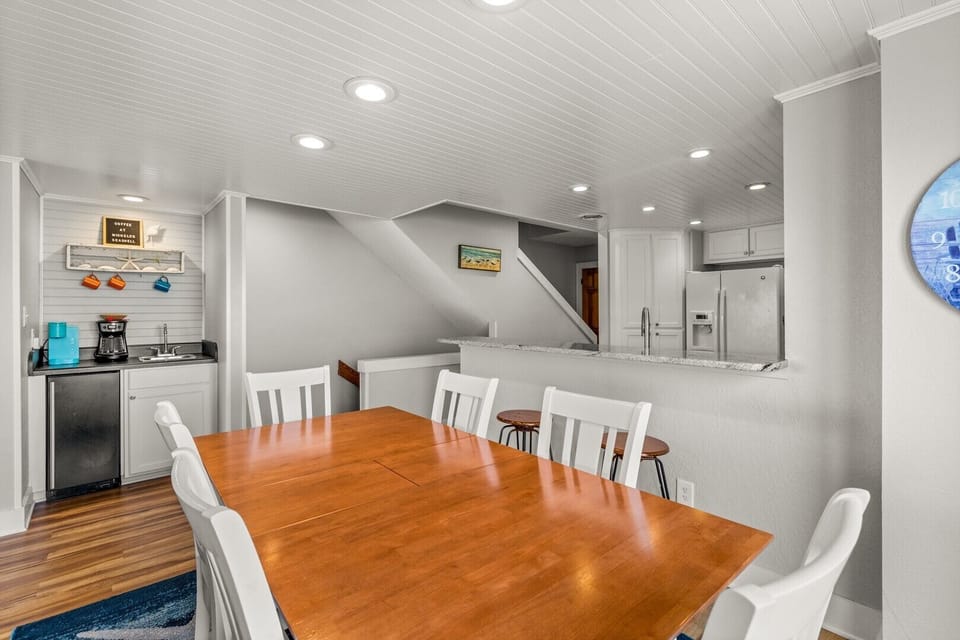 Kitchen Table and Coffee Bar