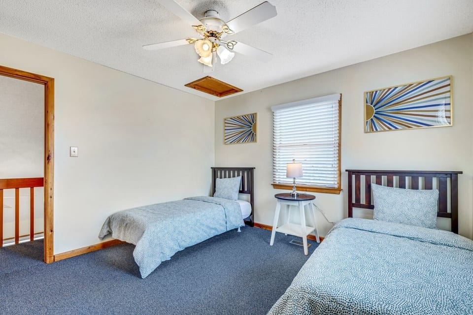 Twin Bedroom