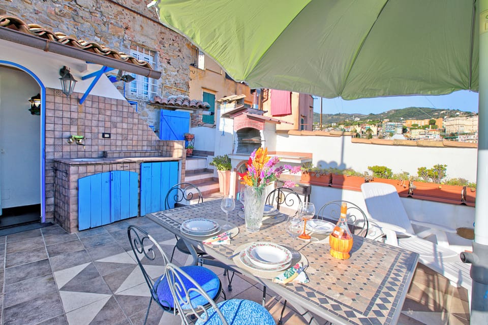 Standard Apartment, 2 Bedrooms, Balcony (Like A Dream in Sanremo, Apartment) | Outdoor dining