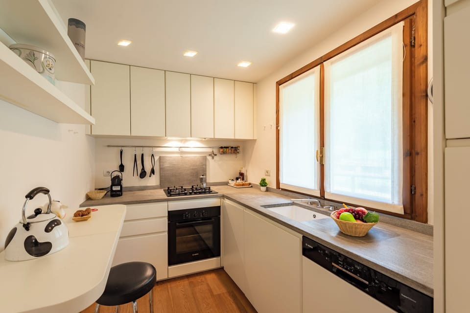Family Apartment, Multiple Bedrooms (Plan Gorret Wonderful Flat In) | Private kitchen | Fridge, microwave, oven, stovetop