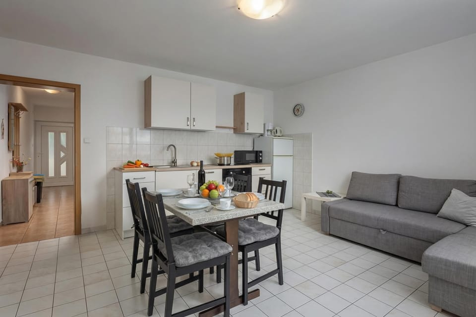 Standard Apartment, 1 Bedroom, Balcony (Sea View Apartment Neti) | Interior