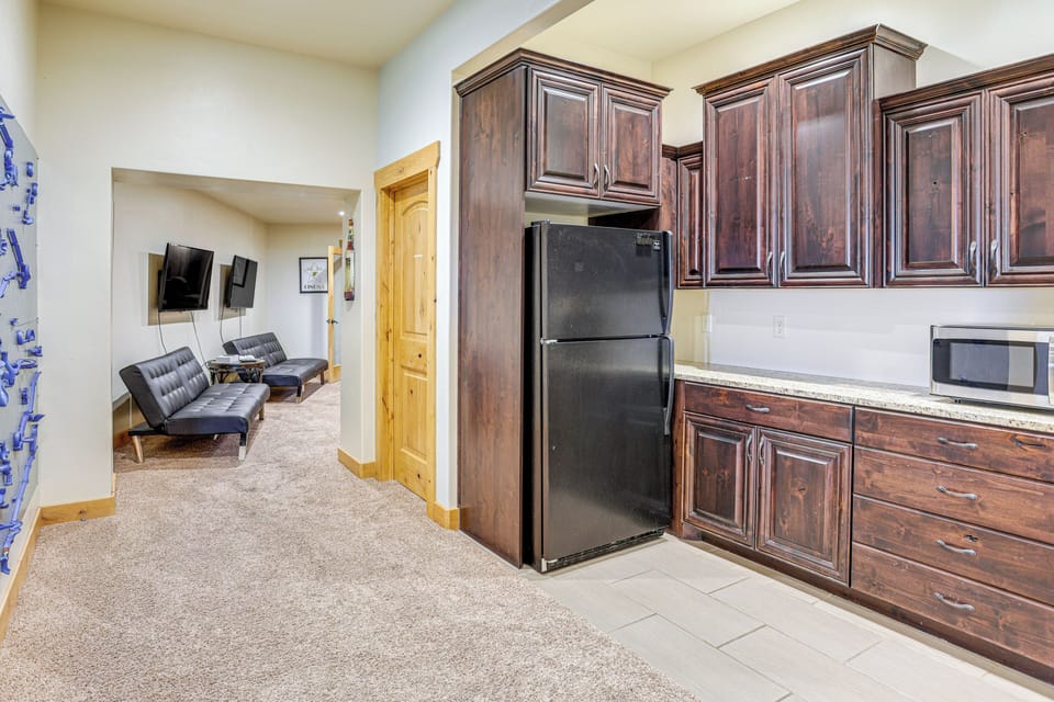 House (Multiple Bedrooms) | Interior