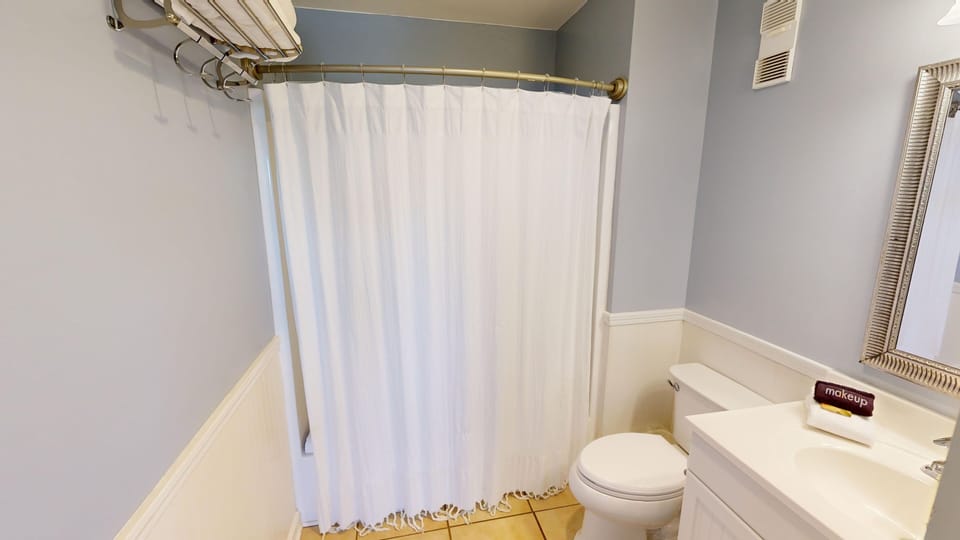 Poolside Villas 308 2 Bedroom Condo by RedAwning Apartment in Destin