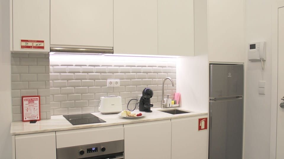 A good space for cooking and drinking some coffee, tea and fresh water.
