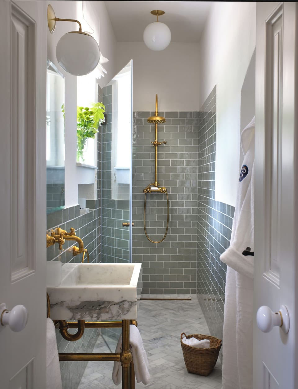Hair dryer, bathrobes, heated floors, towels