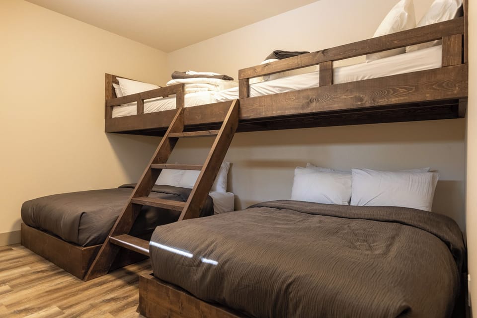 Custom Built Double / Twin Bunkbeds