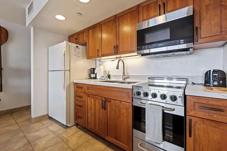 Custom cabinetry and quartz countertops 