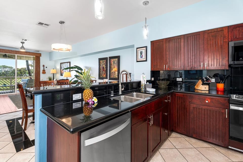 Condo, Multiple Beds (Fairway Villas At Waikoloa Beach Reso) | Private kitchen | Oven, toaster