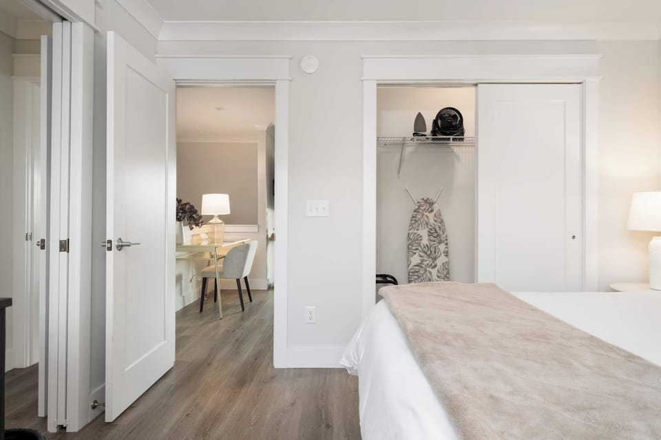 2nd floor bedroom