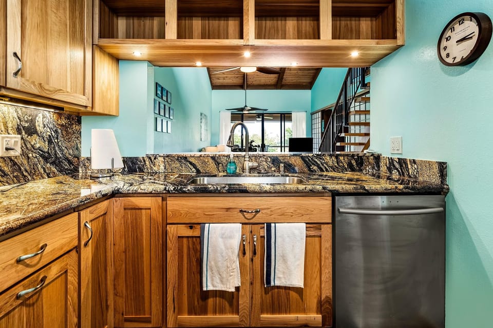 Condo, Multiple Beds (Keauhou Kona Surf & Racquet Club#7-30) | Private kitchen | Oven, toaster, paper towels