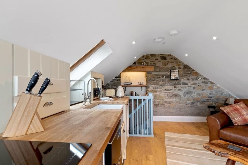 Swn y Môr - 1 Bedroom Cottage - Whitesands (18984)