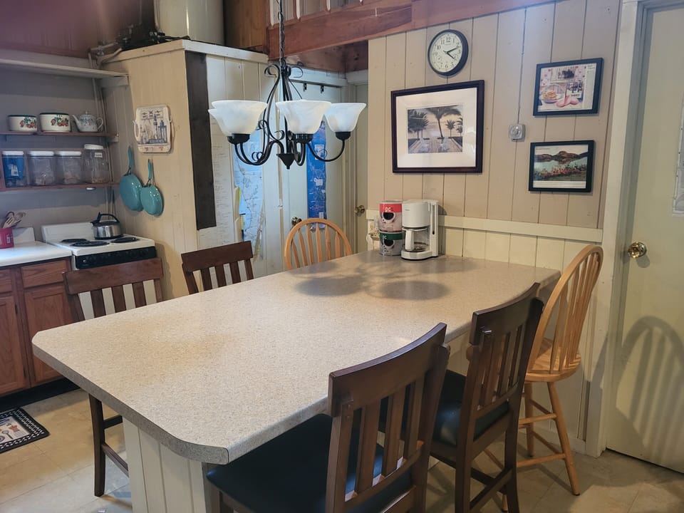 Large eating area.  Great work area too, if you need one.