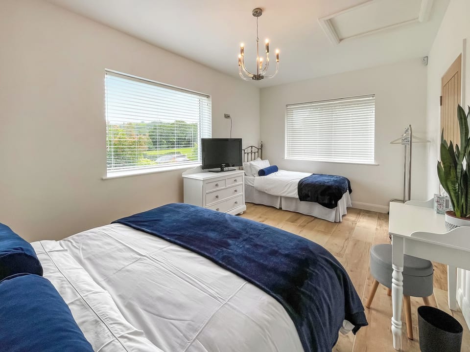 Double bedroom | Wyn Shiels Hide Away, Ainstable, near Penrith