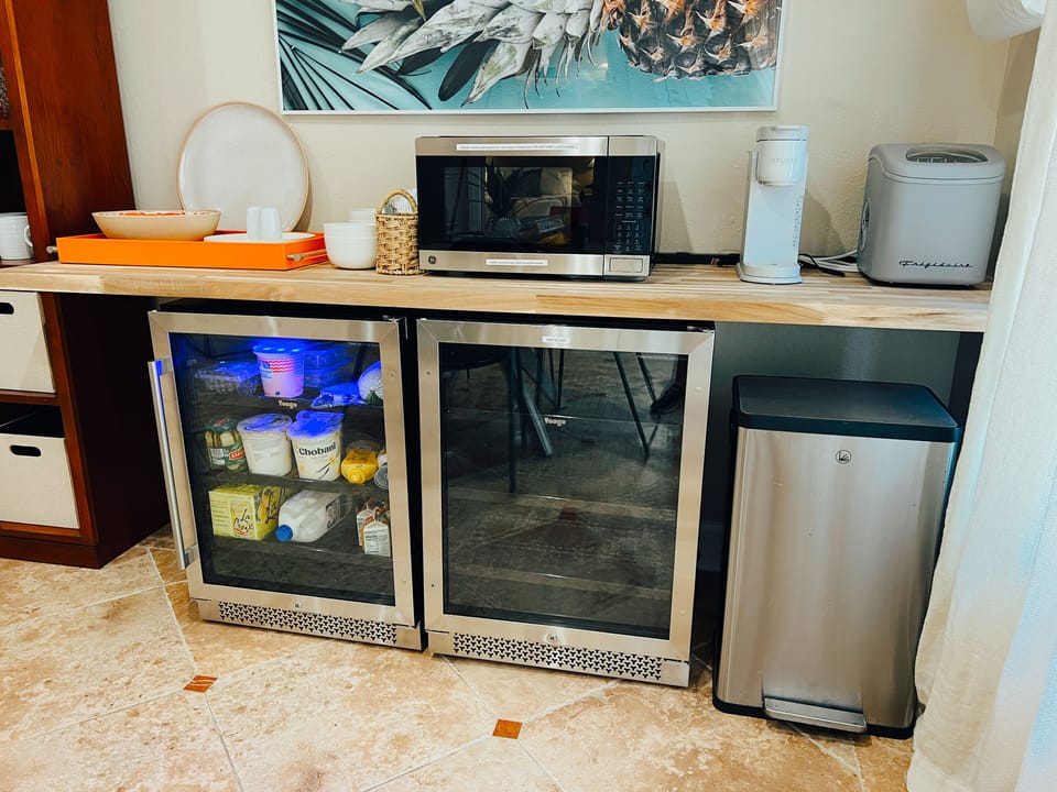 Kitchenette Appliances
