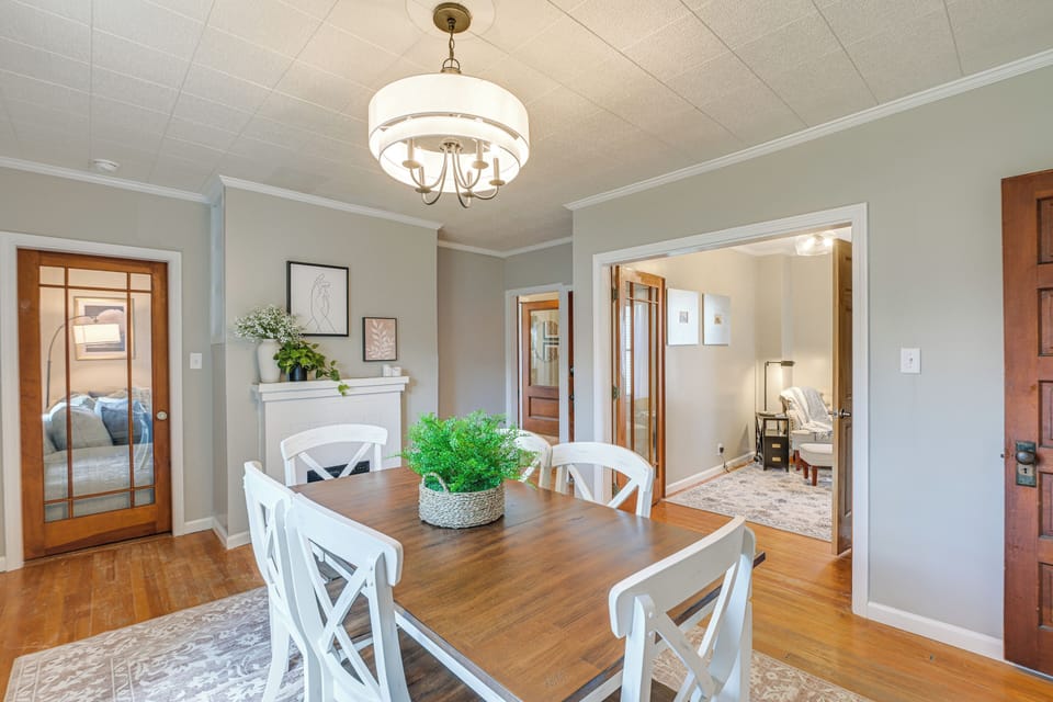 Dining Area | 1st Floor