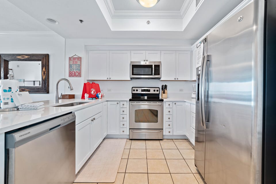 Fully equipped updated kitchen!