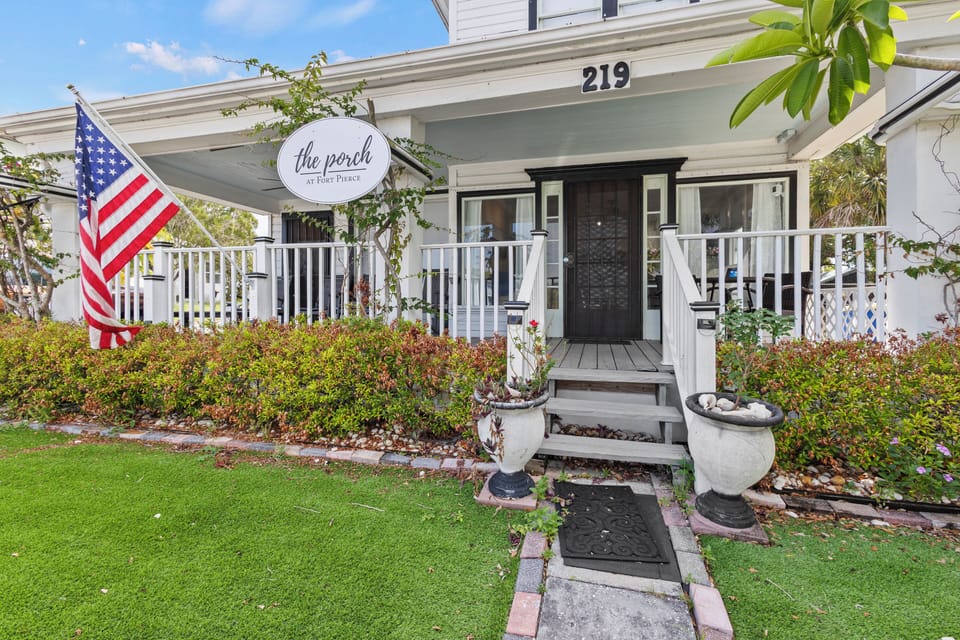 This historically designated building, erected in 1901, has been recently renovated to offer modern amenities, ensuring a delightful vacation experience.