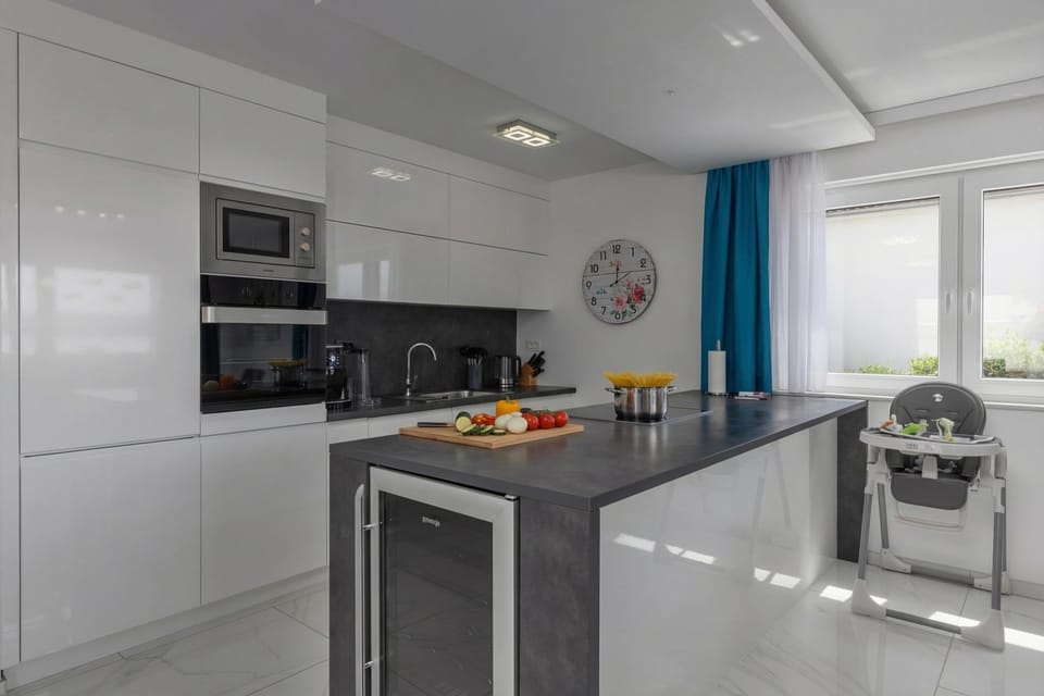 Kitchen and dining area