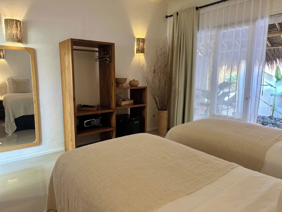 Classic Twin Room | In-room safe, blackout drapes, iron/ironing board (on request)