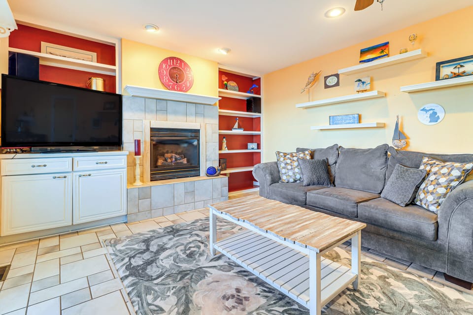 Seating Area | 1st Floor | Smart TV | Fireplace | Central Heating & A/C
